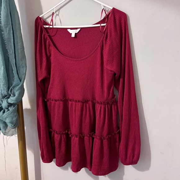 Dark magenta/berry Lauren Conrad tiered top with long sleeves - Picture 1 of 5